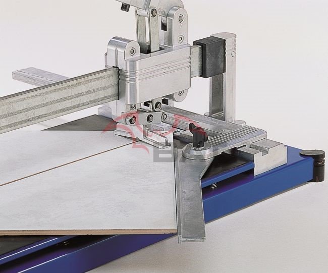 Pohled na interiér kontejnerové školy.