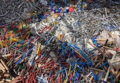 Stavební bazar zná každý stavbyvedoucí, přesto si tam kupuje málo